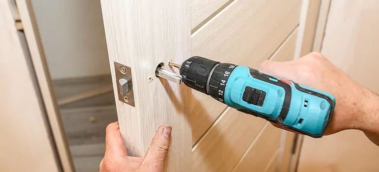 Old Door Knob Repair in Foster City, CA