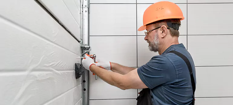 Garage Door Repair in Foster City